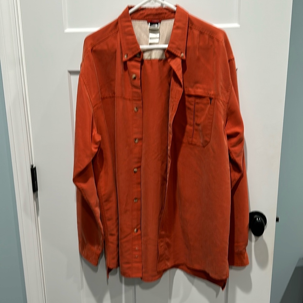 Men’s North Face Shirt